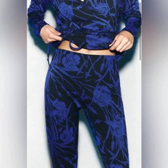 Zara Blue & Black Pants - Picture 1 of 10